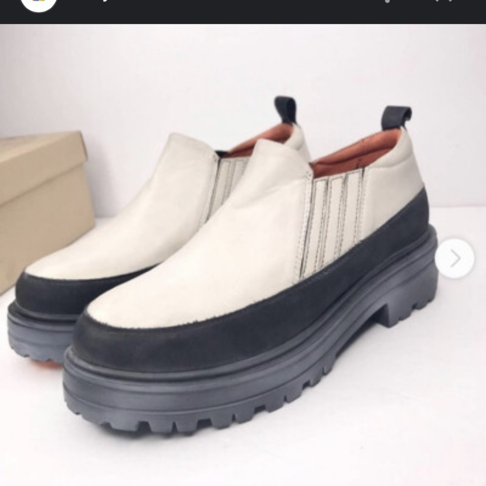 Free People ROMY Lug Sole bone
Clog leather suede fall casual classic boots